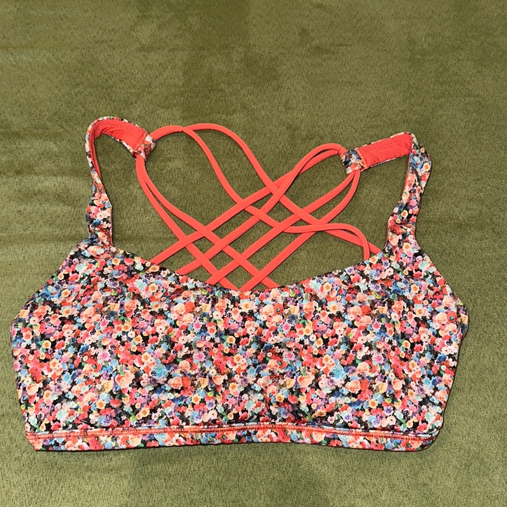 Lululemon free to be wild bra
